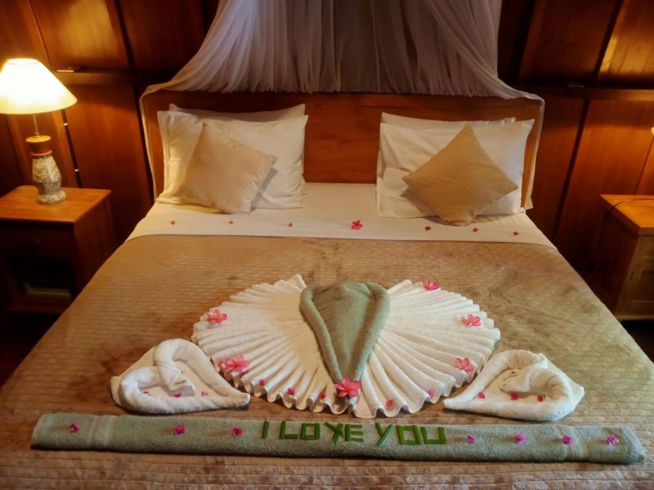 Hakuna Matata Resort Gili Air Exterior photo