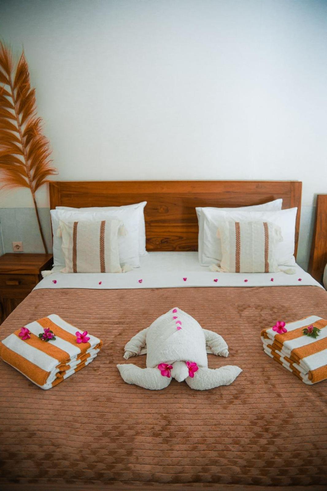 Hakuna Matata Resort Gili Air Exterior photo