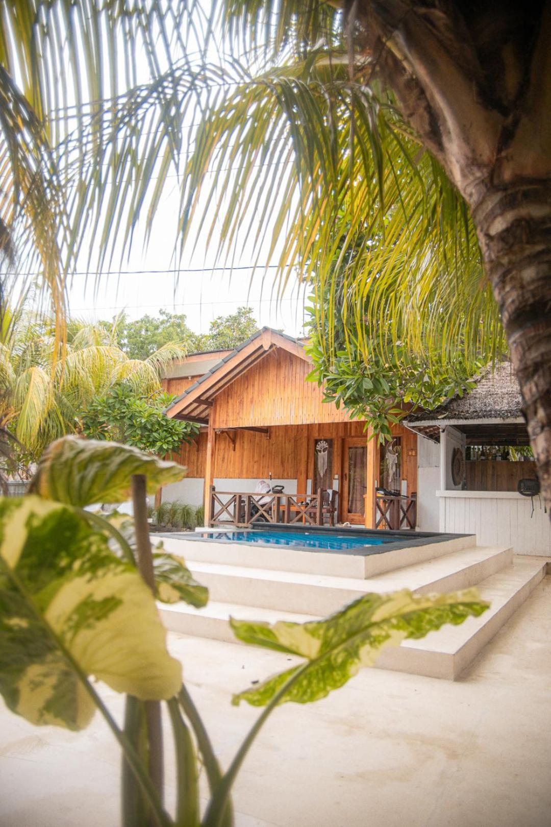 Hakuna Matata Resort Gili Air Exterior photo