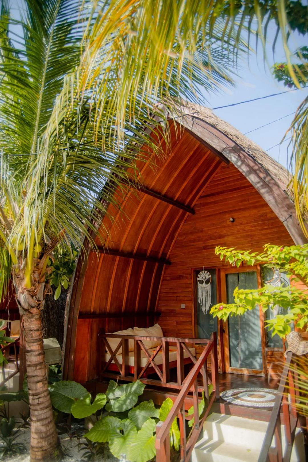 Hakuna Matata Resort Gili Air Exterior photo