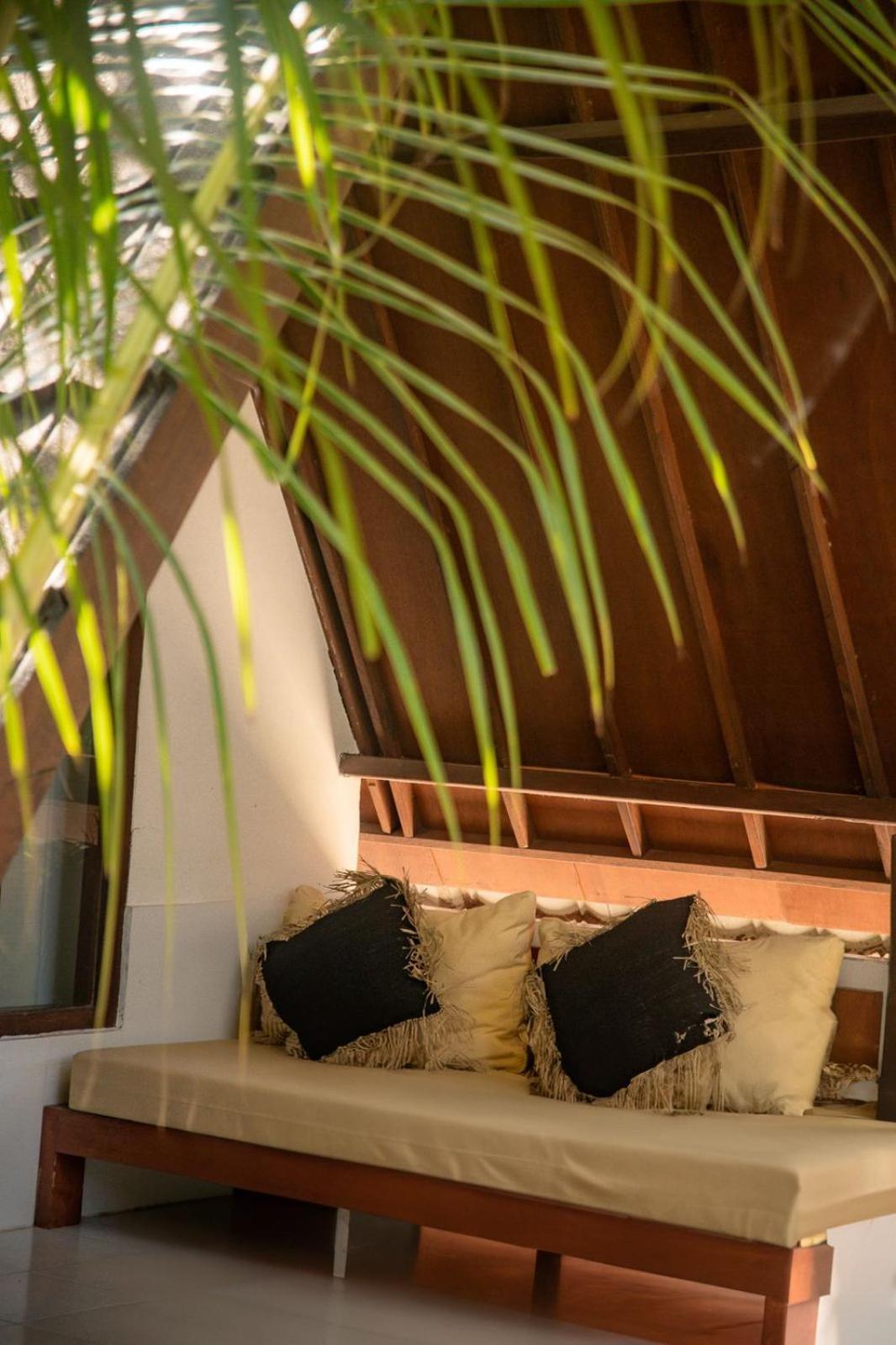 Hakuna Matata Resort Gili Air Exterior photo